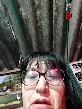 Snapshot of clarita_01 chatting on October 1, 11:36 am clarita 01 online show from October 1, 11:36 am