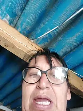 clarita 01 online show from January 6, 1:04 pm