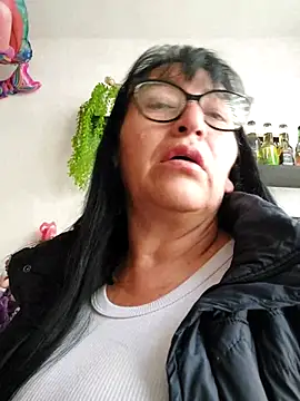 Snapshot of clarita_01 chatting on September 26, 1:40 pm clarita 01 online show from September 26, 1:40 pm