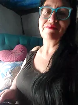 clarita 01 online show from January 31, 8:40 pm