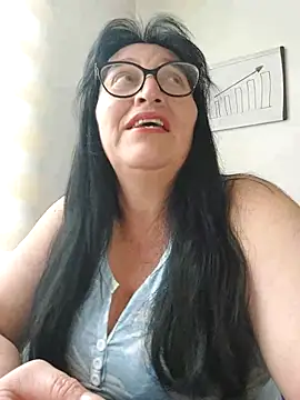 Snapshot of clarita_01 chatting on September 23, 2:02 pm clarita 01 online show from September 23, 2:02 pm