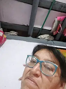 clarita 01 online show from March 29, 4:25 am