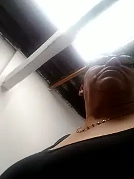 clarita 01 online show from November 16, 4:45 pm