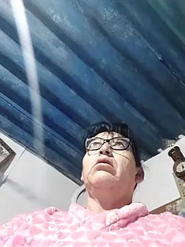 clarita 01 online show from April 12, 11:02 am