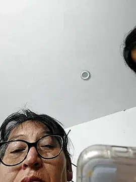 clarita 01 online show from November 6, 12:58 am