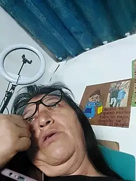 clarita 01 online show from June 3, 2:33 pm