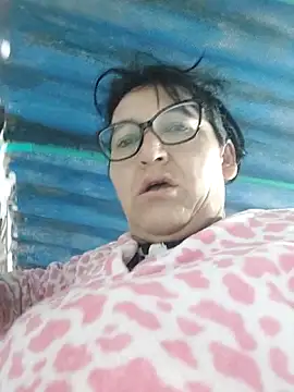 clarita 01 online show from April 18, 11:34 am