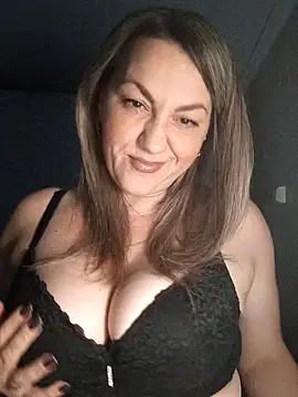 Snapshot of Ant0nina chatting on December 1, 10:15 pm Ant0nina online show from December 1, 10:15 pm