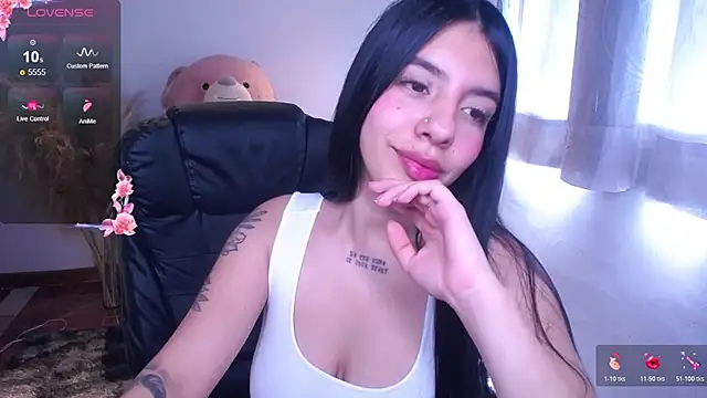 Snapshot of Alin_Aly chatting on February 20, 4:53 pm Alin Aly online show from February 20, 4:53 pm