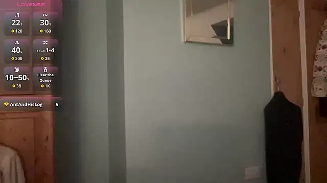 Horny littledevil online show from October 23, 8:40 pm