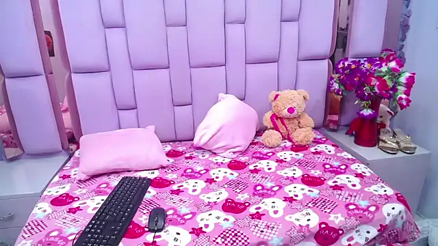 Emmily Walker online show from March 28, 3:07 am