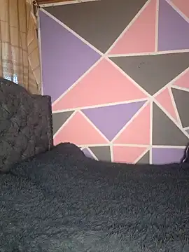 Emmily Walker online show from December 19, 12:51 pm