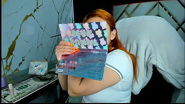 Emmily Walker online show from October 30, 2:10 am