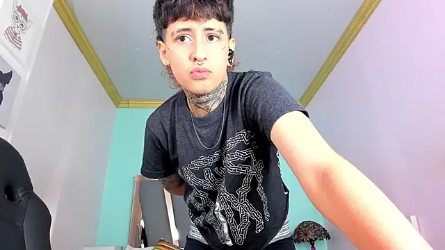 Snapshot of Ethan_lennox chatting on September 29, 8:36 pm Ethan lennox online show from September 29, 8:36 pm