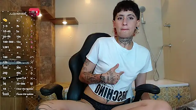 Snapshot of Ethan_lennox chatting on October 30, 3:20 pm Ethan lennox online show from October 30, 3:20 pm