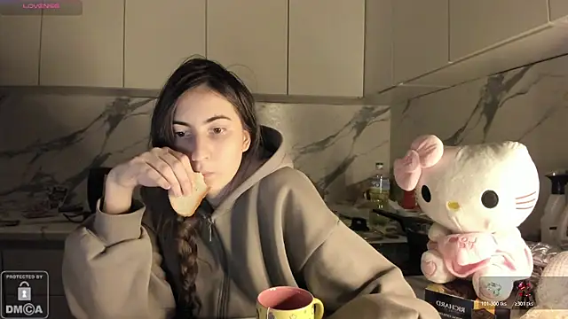 Ayesha Thebestt online show from February 3, 9:09 pm