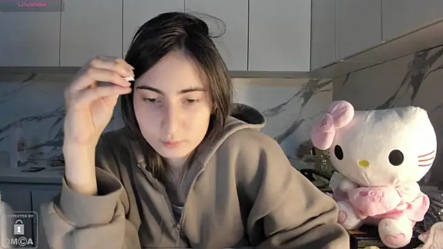 Ayesha Thebestt online show from February 5, 5:36 am