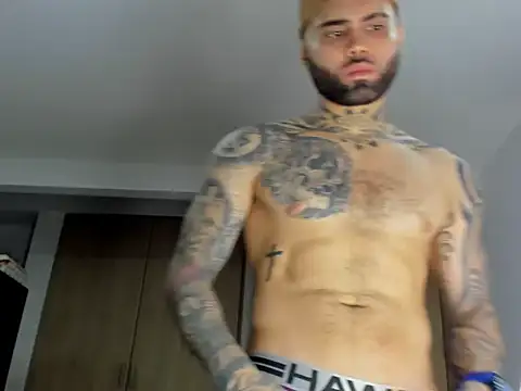 Snapshot of Eroxxx1327 chatting on February 22, 6:27 am Eroxxx1327 online show from February 22, 6:27 am