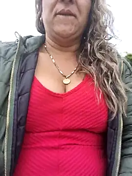 Snapshot of kitty_84 chatting on February 25, 9:37 pm kitty 84 online show from February 25, 9:37 pm