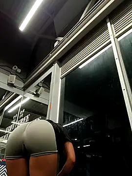  vaness online show from April 15, 5:24 am