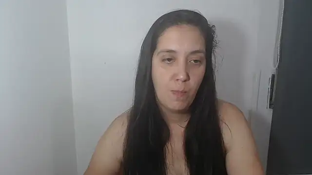 Snapshot of lulitasexy chatting on January 5, 10:19 pm lulitasexy online show from January 5, 10:19 pm