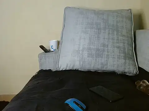 lavishh linds online show from February 16, 9:15 am