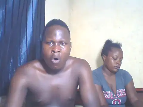 Dark Queenchocolate online show from November 18, 1:10 am