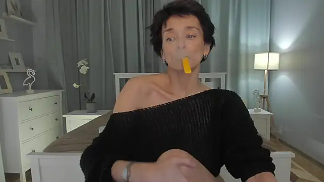 SimonaDeBeauvoir online show from February 8, 11:33 am