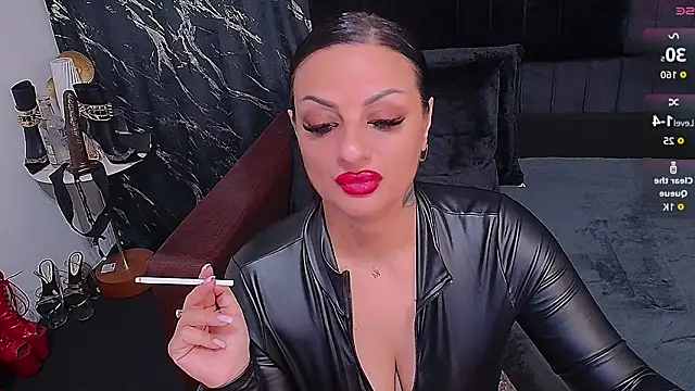 VixenSelena online show from February 25, 4:56 am