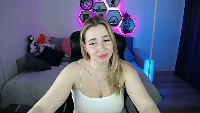 SabrinViolet online show from November 12, 9:46 am