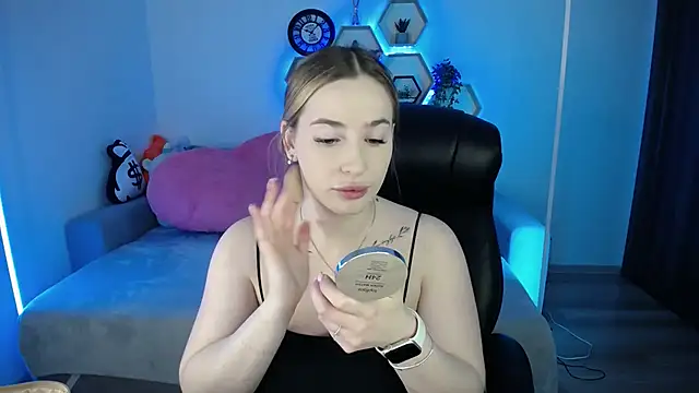 SabrinViolet online show from January 9, 9:16 am