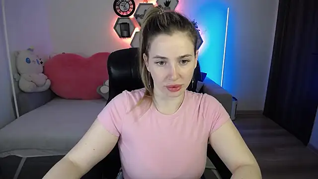 SabrinViolet online show from June 21, 8:09 am