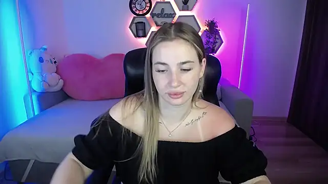 SabrinViolet online show from July 6, 8:21 am