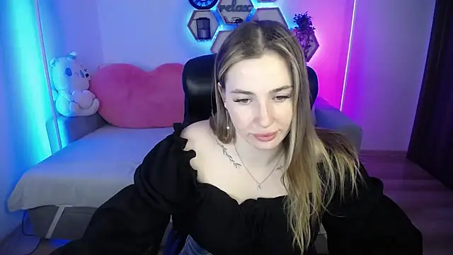 SabrinViolet online show from July 1, 8:03 am