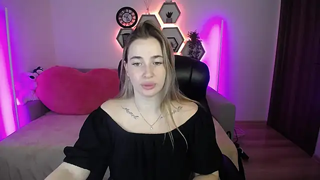 SabrinViolet online show from July 25, 8:11 am