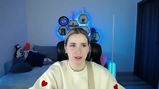 SabrinViolet online show from November 8, 9:13 am