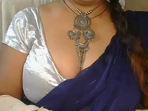 Cute Ruhi99 online show from April 4, 9:38 am