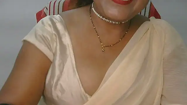 Snapshot of Cute_Ruhi99 chatting on July 5, 9:05 am Cute Ruhi99 online show from July 5, 9:05 am