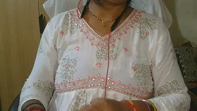 Snapshot of Cute_Ruhi99 chatting on September 29, 7:15 am Cute Ruhi99 online show from September 29, 7:15 am