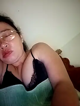Snapshot of Sexy-asslove90 chatting on October 9, 8:42 pm Sexy-asslove90 online show from October 9, 8:42 pm