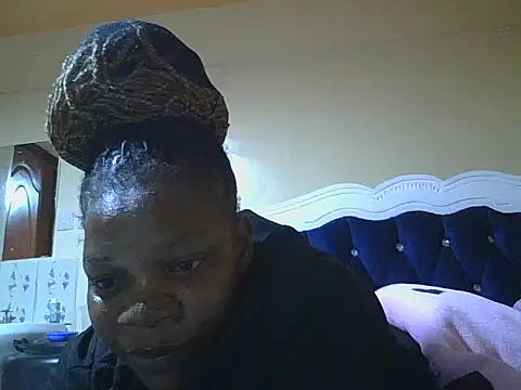 clakemmy250 online show from December 7, 8:22 pm