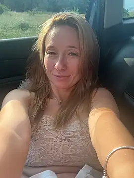 Snapshot of AnneHove chatting on July 18, 4:15 pm AnneHove online show from July 18, 4:15 pm