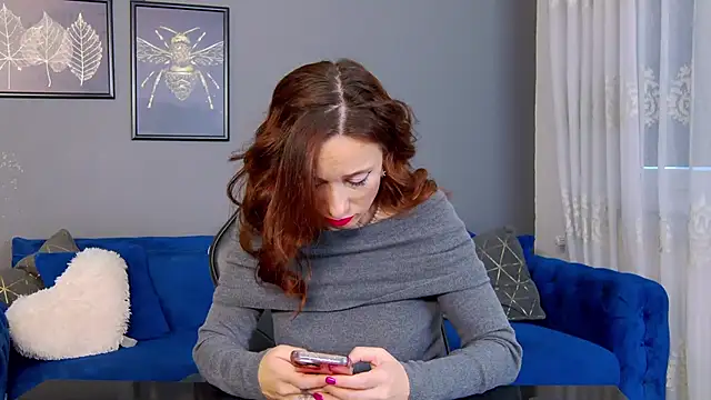 AnneHove online show from December 2, 6:15 am