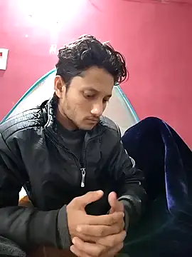 Snapshot of Indiandaddy11 chatting on January 22, 8:06 pm Indiandaddy11 online show from January 22, 8:06 pm