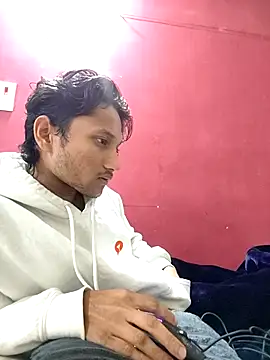 Snapshot of Indiandaddy11 chatting on February 14, 6:51 pm Indiandaddy11 online show from February 14, 6:51 pm