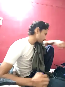 Snapshot of Indiandaddy11 chatting on February 13, 12:43 pm Indiandaddy11 online show from February 13, 12:43 pm