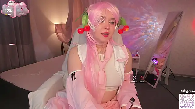 lilly Cherry  online show from November 16, 11:48 am