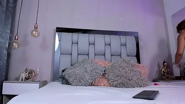 SusanBenett online show from October 26, 4:51 pm