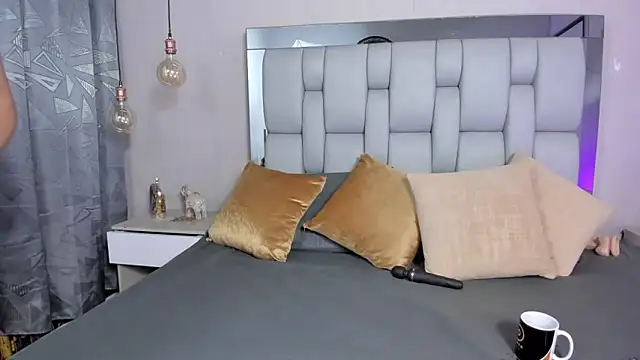 SusanBenett online show from November 18, 9:07 pm