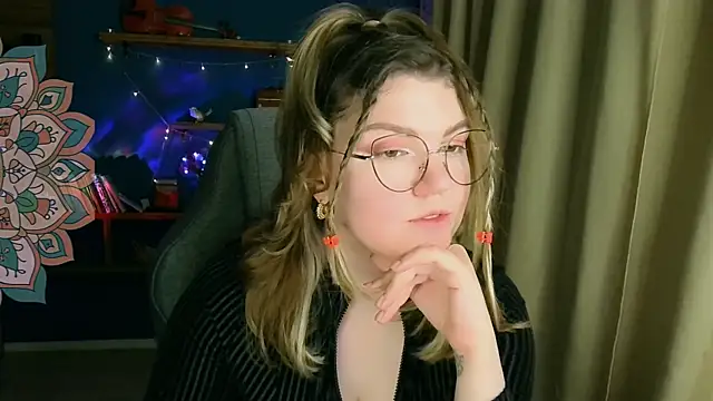 VioletteWay online show from November 23, 3:33 pm